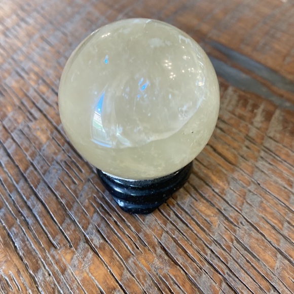 Citrine sphere - Picture 3 of 4